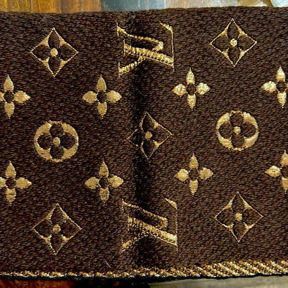 Louis Vuitton scarf NEW - Picture 5 of 11